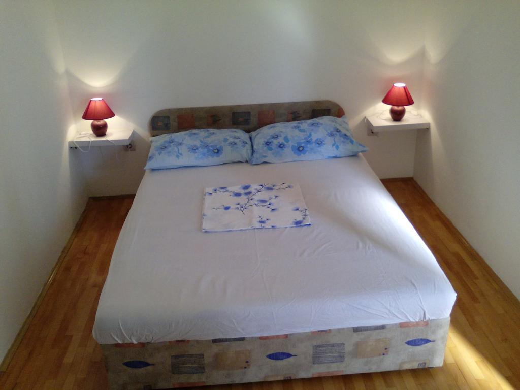 Apartments Karla Slatine Chambre photo